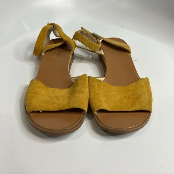 Reaction Kenneth Cole yellow suede Jolly sandals size 6.5 - Picture 4 of 7